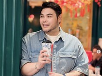 Setelah Jualan Nasi Kulit, Ivan Gunawan Kini Desain Cup Kopi Populer