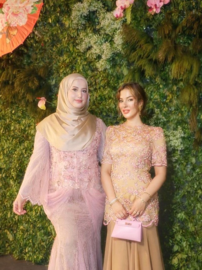 Momen Langka Tasya Farasya & Tasyi Athasyia Lebaran Bareng, Sudah Akur?