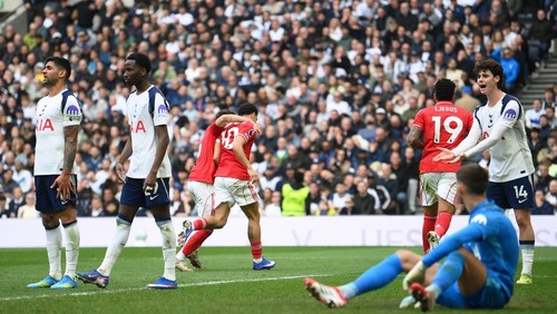 Soccer Football - Premier League - Tottenham Hotspur v Nottingham Forest - Tottenham Hotspur Stadium, London, Britain - March 22, 2026 Nottingham Forests Morgan Gibbs-White celebrates scoring their second goal with teammates REUTERS/Jaimi Joy EDITORIAL USE ONLY. NO USE WITH UNAUTHORIZED AUDIO, VIDEO, DATA, FIXTURE LISTS, CLUB/LEAGUE LOGOS OR LIVE SERVICES. ONLINE IN-MATCH USE LIMITED TO 120 IMAGES, NO VIDEO EMULATION. NO USE IN BETTING, GAMES OR SINGLE CLUB/LEAGUE/PLAYER PUBLICATIONS. PLEASE CONTACT YOUR ACCOUNT REPRESENTATIVE FOR FURTHER DETAILS..