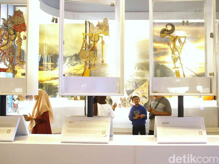 Wisata Edukasi, Museum Wayang Ramai Dikunjungi Saat Libur Lebaran