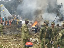 Video: Pesawat Hercules Kolombia Jatuh, 1 Tewas dan 77 Tentara Luka