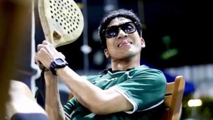 Di bagian tagar konten tertulis meninggal. Desta langsung merespons. (Foto: dok. Instagram @desta80s)