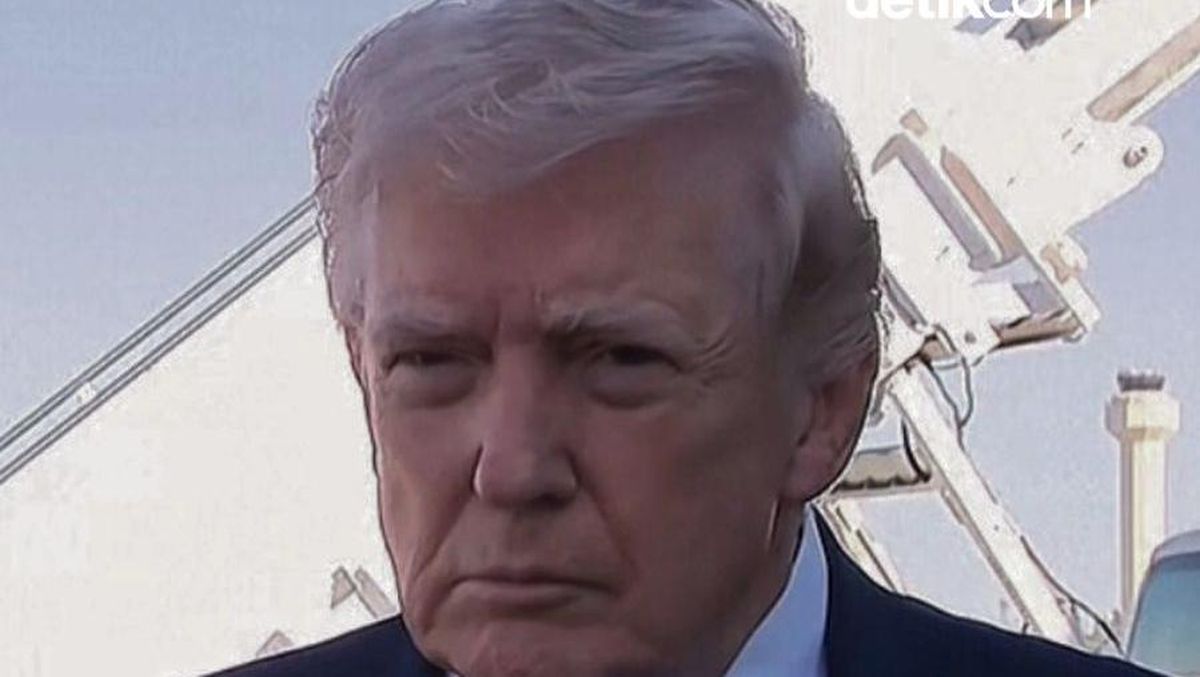 Trump Ancam Hancurkan Sumur Minyak-Pembangkit Listrik Iran Jika Tak Buka Hormuz