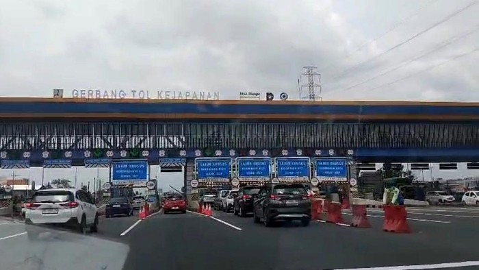 Gerbang Tol Kejapanan