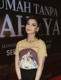 Intip Keseruan Dea Imut Saat Nongkrong di Kafe dan Makan Marshmallow