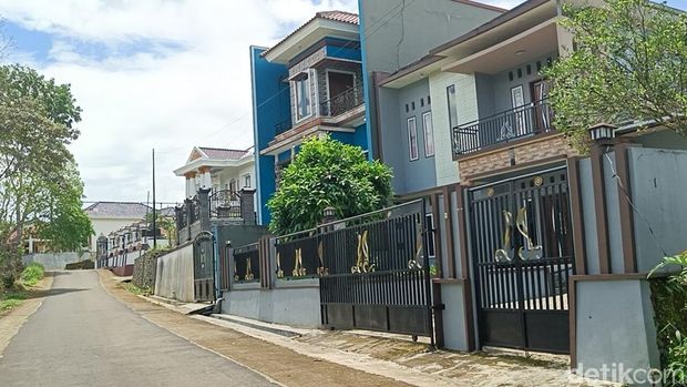 Penampakan salah satu sudut di Desa Jambu, Wanareja Cilacap yang dijuluki Kampung Sultan.