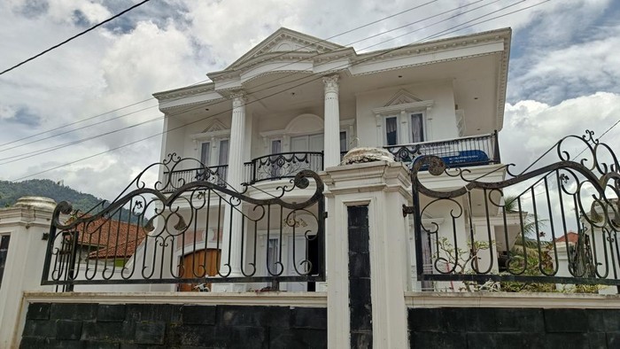 Berikut ini cerita suksesnya warga kampung sultan di Cilacap. 