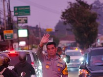 Kapolresta Bandung Turun Tangan Urai Kemacetan di Kawasan Wisata Pacira