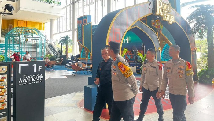 Kapolsek Babakan Madang AKP Trias Karso Yuliantoro menggelar patroli di sejumlah titik kawasan wisata.