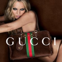 Aksi Dua Model Seksi Beda Generasi di Iklan Tas Terbaru Gucci Era Demna