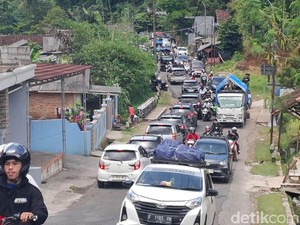 Cerita Pemudik Terjebak Macet di Jalur Arteri Sukabumi