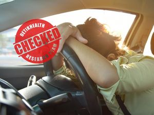 Tips Makan-Minum Biar Tak Terkantuk-kantuk Saat Menyetir Jarak Jauh