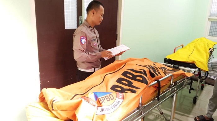 Korban tertabrak mobil Xenia di Sidoarjo