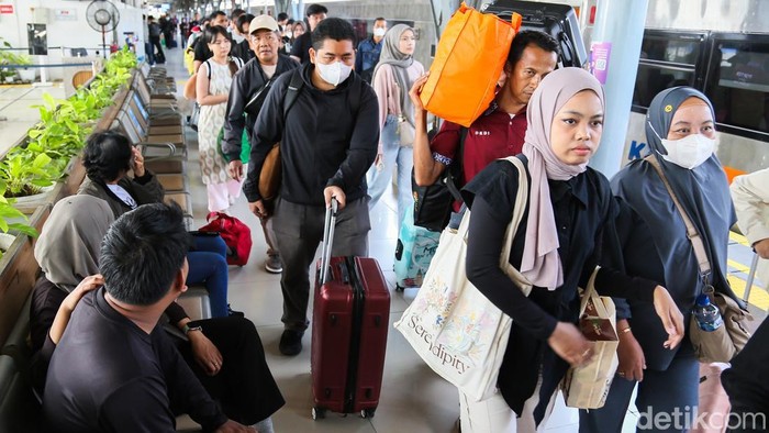 Arus Balik Lebaran via Kereta Api, Lebih dari 52 Ribu Pemudik Tiba di Jakarta