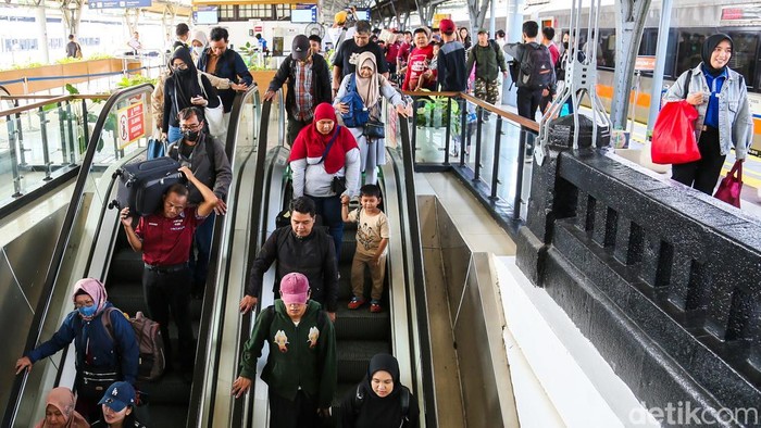 Arus Balik Lebaran via Kereta Api, Lebih dari 52 Ribu Pemudik Tiba di Jakarta