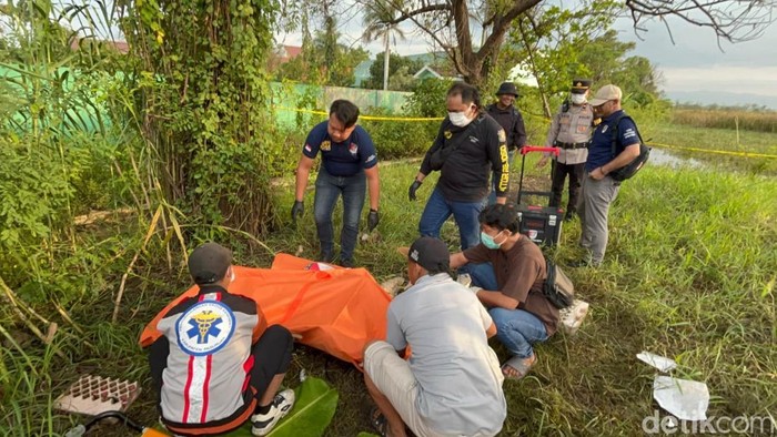 Mayat bertato di Pasuruan