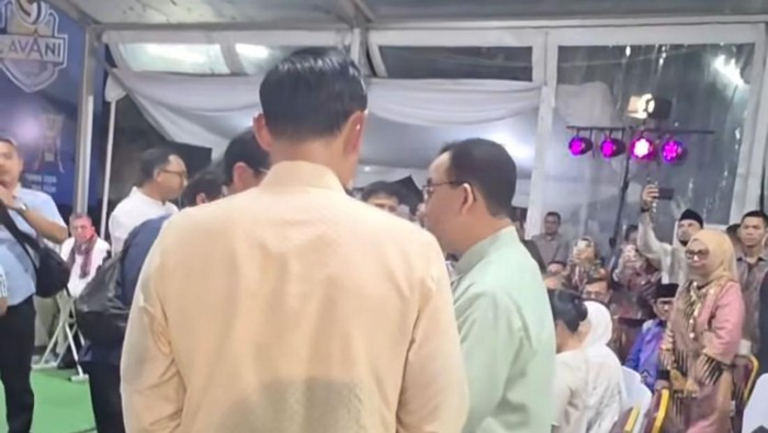 Momen SBY, Anies, dan AHY ngobrol bertiga saat acara halalbihalal di Cikeas.