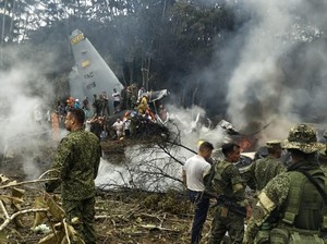 Ngeri Pesawat Hercules Militer Kolombia Jatuh di Hutan, 66 Orang Tewas