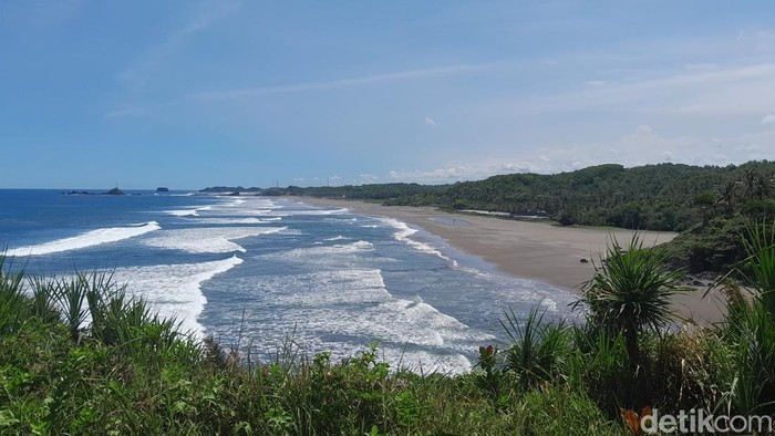 Pantai Muaragatah.