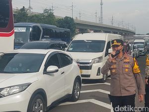 Video: H+3 Lebaran, Arus Balik di Tol Purbaleunyi Arah Jakarta Padat