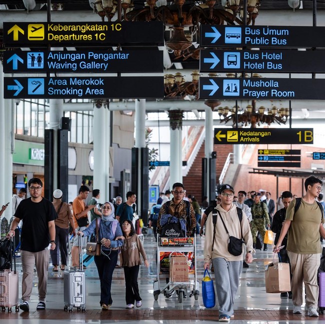 Potret Bandara Soetta Mulai Padat Saat Arus Balik