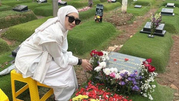 Richa Novisha Lebaran Pertama Tanpa Gary Iskak: Berat!