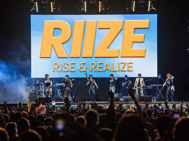 Potret Penampilan RIIZE di Lollapalooza Amerika Latin