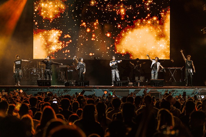 Penampilan RIIZE di Lollapalooza Amerika Latin.