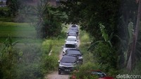 Ingin Menuju Tol Purwomartani, Ratusan Mobil Nyasar ke Sawah karena Maps