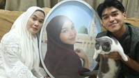 Shaquille lalu mengutarakan sebuah janji untuk mendiang Lula Lahfah. Aku harus terus hidup sehingga aku bisa berdoa untukmu setiap hari dalam keberadaanku. Allahumma barik, tulisnya. (Foto: dok Instagram shaquillesp)