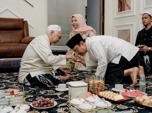 Silaturahmi Lebaran ke Kiai Tapal Kuda, Gus Ipul Sampaikan Salam Presiden