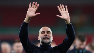 Guardiola Selebrasi Gila di Final Carabao Cup Bukan Tak Hormati Arsenal