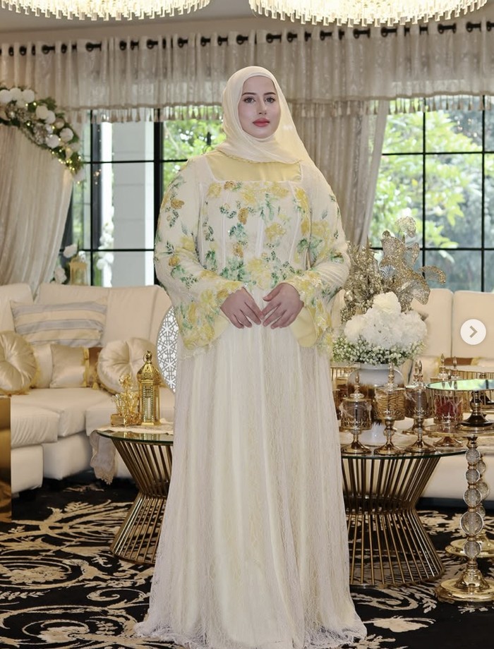 Tasyi Athasyia Masih Rayakan Lebaran, Ada Ketupat hingga 'Strawberry Tree'