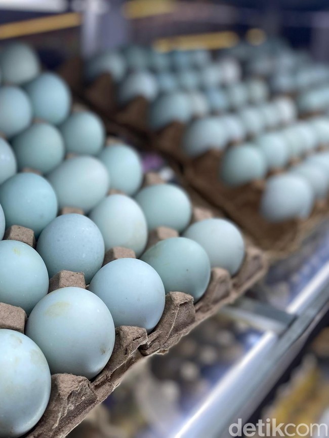 Di Rest Area Pabrik Gula Ini Bisa Belanja Oleh-oleh khas Brebes