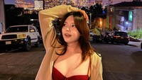 Valencia Nathania dianggap cuma menang body turut membuat Ayu Ting Ting meradang. Siapa yang komen gitu? komen Ayu dengan emoji muka marah. (Foto: dok Instagram valenciaharlette)