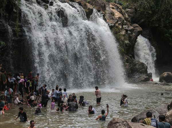 Wisata Alam Curug Goong Diserbu Wisatawan Saat Libur Panjang