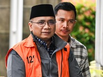 Kontras Antara Tahanan KPK dengan Yaqut yang Lebaran di Rumah