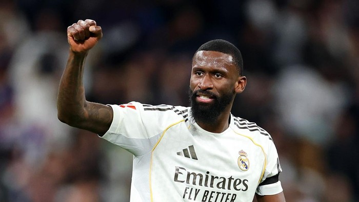 MADRID, SPAIN - MARCH 22: Antonio Ruediger of Real Madrid celebrates after the teams victory in the LaLiga EA Sports match between Real Madrid CF and Atletico de Madrid at Estadio Santiago Bernabeu on March 22, 2026 in Madrid, Spain. (Photo by Florencia Tan Jun/Getty Images)