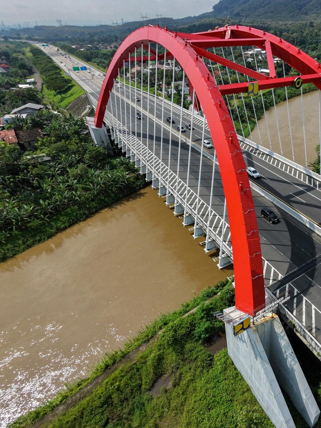 Arus Balik, 100 Ribu Kendaraan Melintas Tol Kalikangkung