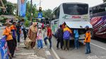Arus Balik Mulai Meningkat, Terminal Kampung Rambutan Dipadati Pemudik