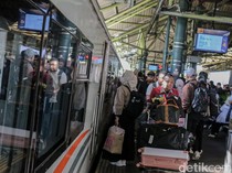 Arus Balik Padati Gambir, Belasan Ribu Pemudik Tiba di Jakarta