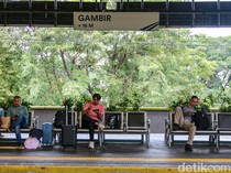 Stasiun Gambir Dulu dan Kini: Jejak Sejarah hingga Wacana KRL