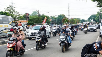 Arus Balik Pantura Cirebon Ramai Lancar, Motor Dominasi Jalan