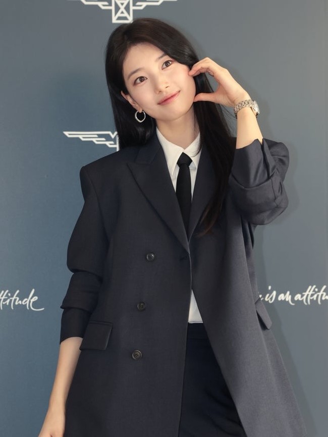“Memang ada garis tipis antara cantik dan tampan. Dan dia cantik sekaligus tampan,” puji salah satu pengguna media sosial. Foto: Instagram/@skuukzky