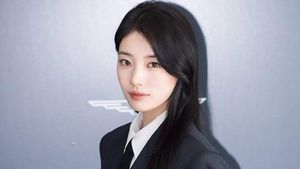 Gaya Androgini Bae Suzy Bikin Terpukau, Cantik Sekaligus Tampan