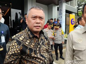Menhub Bakal Panggil Bos 124 Perusahaan yang Langgar Aturan Pembatasan Truk