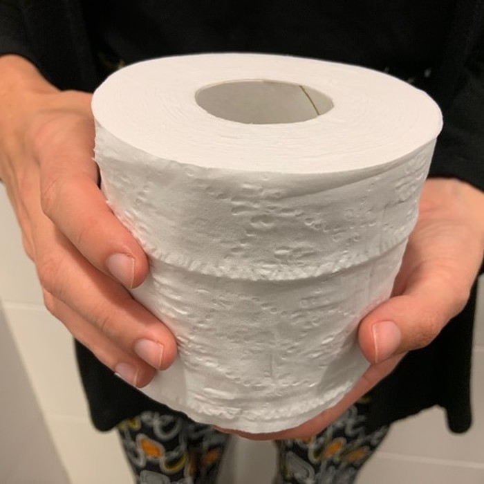 Jepang memperingatkan warganya untuk tidak panik membeli tisu toilet karena produk tersebut tidak terpengaruh oleh konflik di Selat Hormuz. (ABC News)

