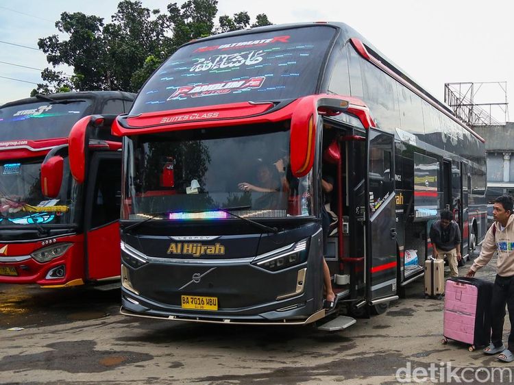 Gelombang Arus Balik di Terminal Bayangan Pondok Pinang