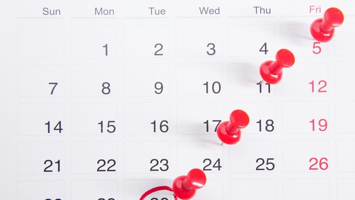 Ilustrasi daftar hari besar selama April 2026.