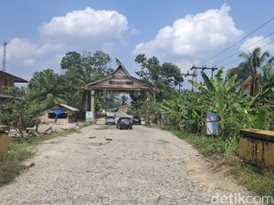 Jalan Rusak di Jalur Riau-Sumut, Bikin Pemudik Was-was saat Melintas